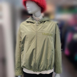 베네통 라컨 니트 배색 점퍼 BAJP08411