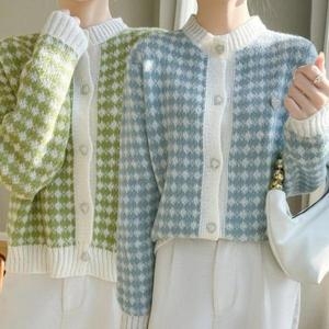 셀러허브 니트 브로치 단추 라운드넥 봄점퍼 가디건 하트 3ezTi S30228563