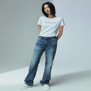 캘빈클라인 SS25 여성 시그니처 90 s 스트레이트핏 미드블루 37.5 청바지 47B921G-UQY 47B921GUQY