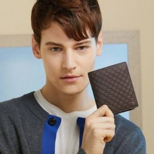 닥스 브라운 유럽 수입가죽 루이스 엠보 DD 패턴 중지갑 DBWA5E367W3