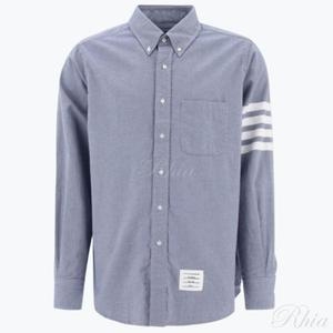 톰브라운 남성 솔리드 플란넬 셔팅 4 바 네임택 스트레이트 핏 셔츠 라이트 블루_MWL272A05245480