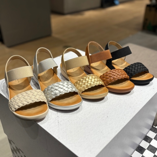 베어파우 HILTON III 여성 샌들 경량 웨지 5종 K2783RB-W