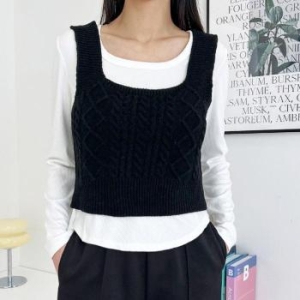 오노마 ONM 베이직 트렌디 여성 꽈배기 스퀘어넥 니트 32097329