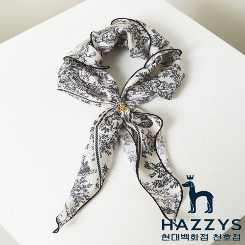 헤지스 Toile de Jouy 네이비 삼각링 러플 실크 스카프 HISC5F331N2