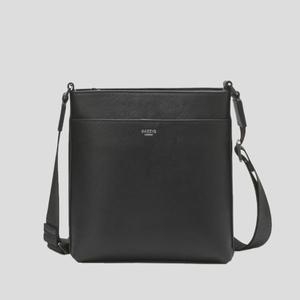 헤지스 블랙 단색 가죽 크로스백_HJBA5F891BK