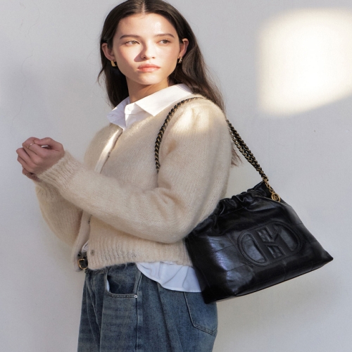 헤지스 H패치 블랙 레더 퀼팅 체인 호보 숄더백 M_HIBA5F551BK