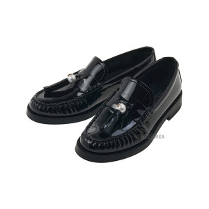 지미추 SS25 여성 애디 로퍼 ADDIE PEARL PAT BLACK 114849