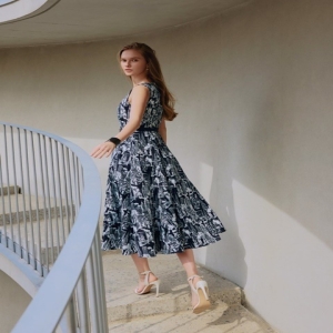 지고트 JR6A0OP073 시티 프린트 슬리브리스 원피스