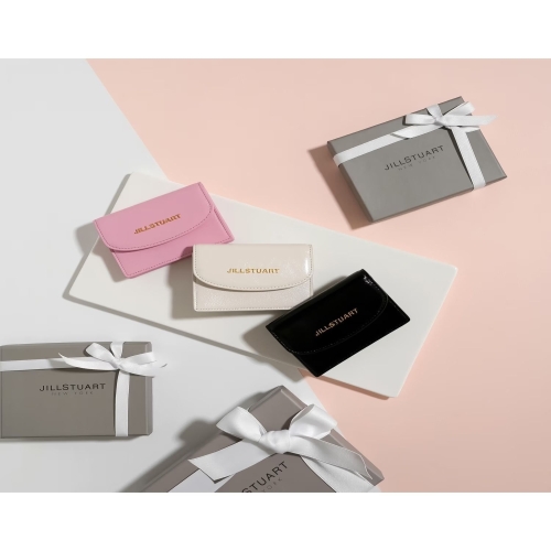 질스튜어트 여성 코코 블랙 로고 포인트 장식 소가죽 카드지갑 JAWA5F521BK