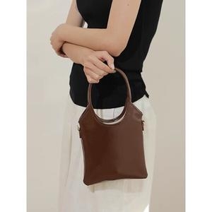 메르 소가죽 서클 핸드백_PA4GB071