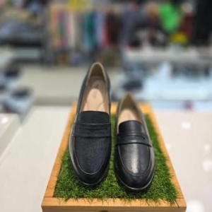 허시파피 세이브존04 여성기본컴포트세미드레스굽장식페니로퍼3cm 블랙 333FP426 S35131932