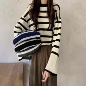 수프 셀럽하우스 여성 FQWE9259 2컬러 소프트 데일리 단가라 라이트 니트 티 583093_n613_1_WFFG2SH