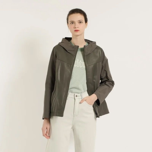 BCBG 양가죽 배색 점퍼 B5C7Y981