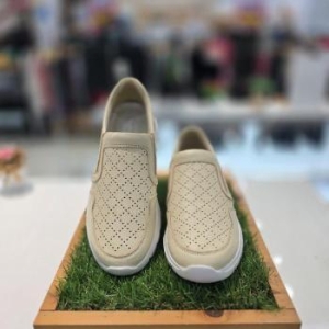 허시파피 세이브존04 여성컴포트캐주얼펀칭스니커즈A 베이지 33GFR465 S37558959