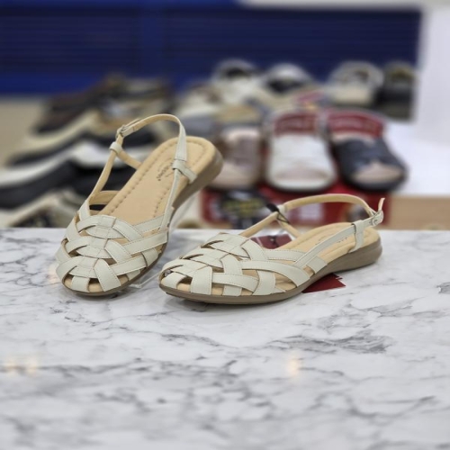 허시파피 세이브존05 여성 경량3Cm통굽 천연염소가죽 슬링백샌들 FJSFQ027