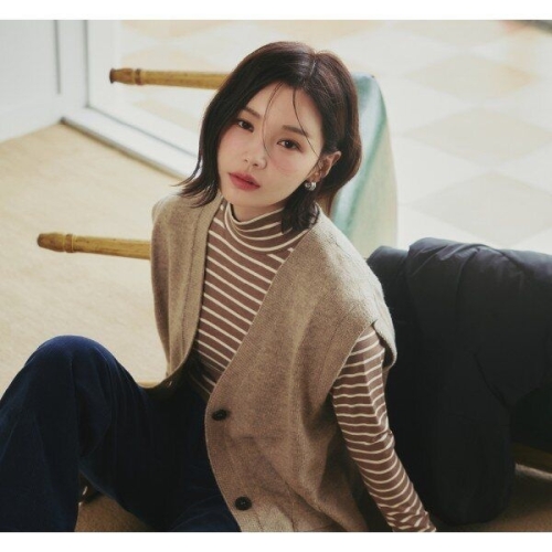 올리비아하슬러 체형커버 브이넥 오픈 베스트_OHDWSW203 OHDWSW203