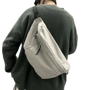 이스트팩 캐주얼 빅사이즈 바디백 웨 가방 슬링백 WFJ7OOU