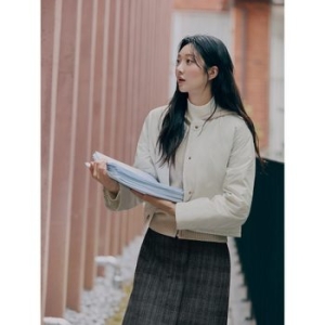 빈폴레이디스 니트 칼라 폴리 라이트 다운 재킷 아이보리 BF4938C060