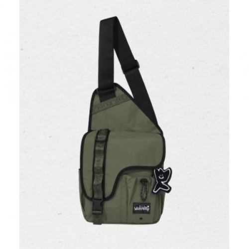 와키윌리 WACKY WILLY 코듀라 웨빙 바디백 카키 MG2403CB03KH 132683 F