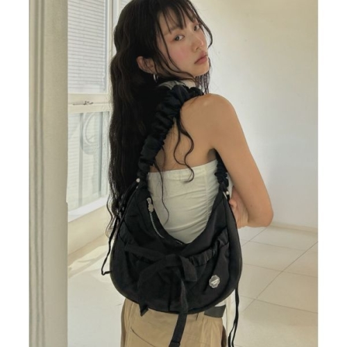 커버낫 COVERNAT WOMAN 클로버하트 셔링 미디움 나일론 호보백 Black CO2507TB78BK 472544