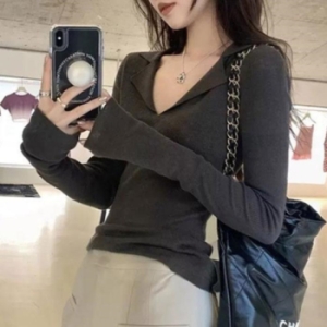 잇백잇슈 카라브이넥슬림긴팔티 날씬핏 데일리 기본 11324883