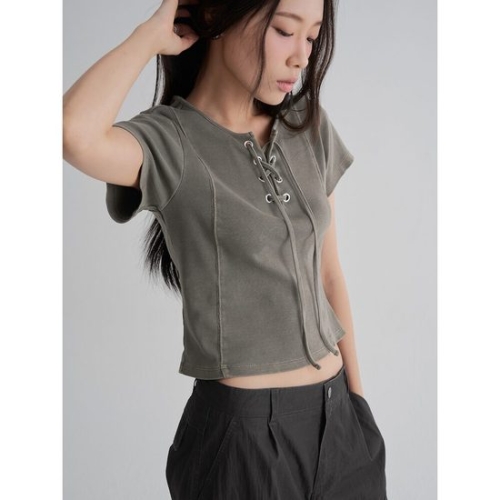 에잇세컨즈 165842DY1H 가먼트다잉 레이스업 반소매 티셔츠 카키