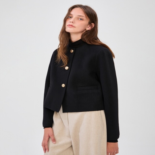 질스튜어트 뉴욕우먼 뉴욕 여성 JSCO4D160BK 품절임박 블랙 라운드넥 골드버튼 울