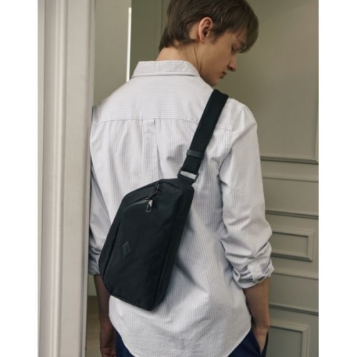 닥스 블랙 나일론 기능 슬링백_DBBA5F853BK