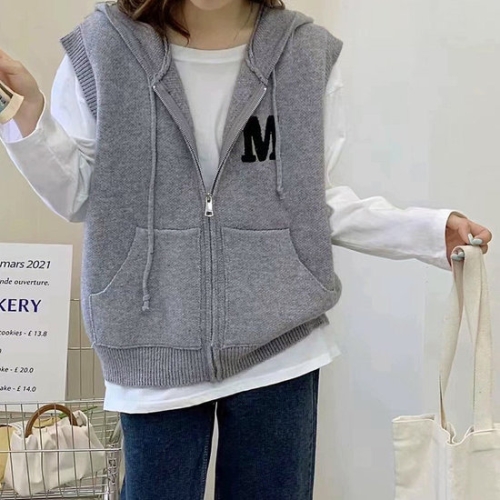 올리비에스클로젯 영문 후드 집업 니트 베스트_O2509KV026C