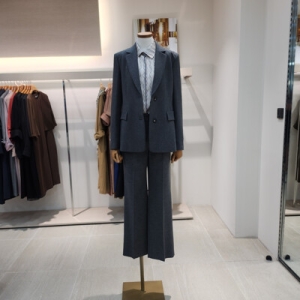 아이잗바바 여성 백 스릿 투버튼 셋업 자켓 BR9A0JK021