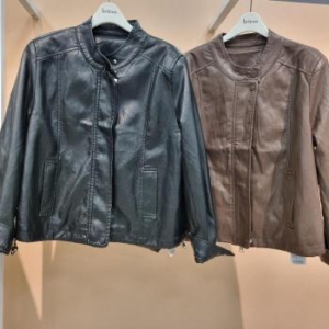 라티움 HC34 부드러운느낌 차이나카라 밑단스트링조절 포커 페이크가죽점퍼 T25 S41016891