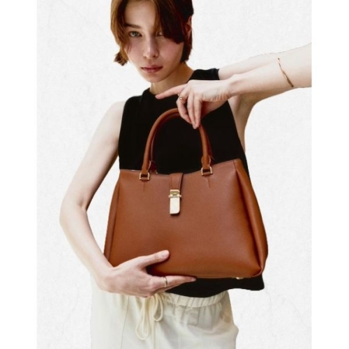 닥스 CLA 브라운 소가죽 체크 장식 포인트 토트백_DCBA5F174W2