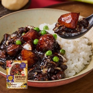 오뚜기  오즈키친 일품옛날짜장 180g