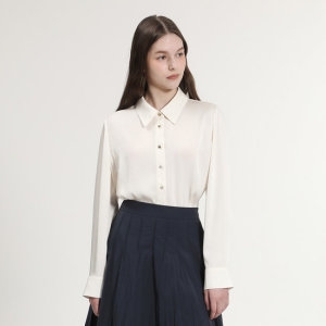 엑스아이엑스 XIX 레이스 배색 셔츠형 블라우스_X1F11WBL020