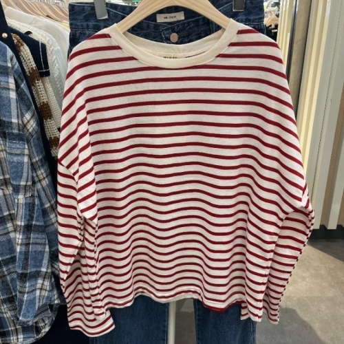 밀스튜디오 HC06 오버핏 스트라이프 티셔츠 오버핏 스트라이프티 LR9TSB121WIO