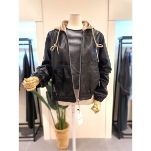 미스칸트 후드탈부착 에코 가죽 집업 점퍼 블랙 KNLTP904BK