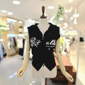 멜로디가든 영문 빅후드조끼 M25F8J124