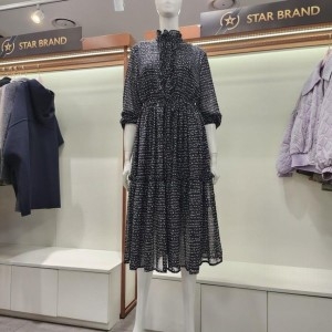 SOOS HC04 알파벳 스모크밴딩 원피스 S243BOP9Z3