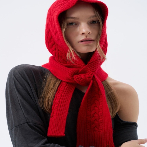 아떼바네사브루노 레드 울캐시미어 케이블니트 바라클라바_AAHE5F609R2