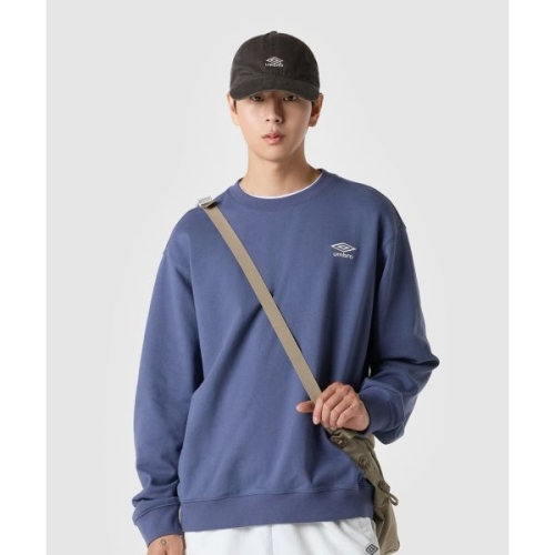 에센셜 ltgt 엄브로 UMBRO 스몰로고 맨투맨 블루 UQ323CFS93 UQ323CFS93_DLV0 331793