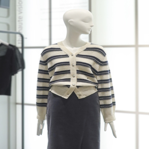 ZOOC 브이넥 스트라이프 가디건 Z254KSL020