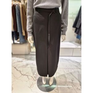 올리브데올리브 벨티드 앞트임 롱 스커트 OW5AS883