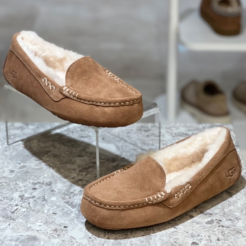 UGG 웨이드 스티치 클래식 슈즈_1665303530