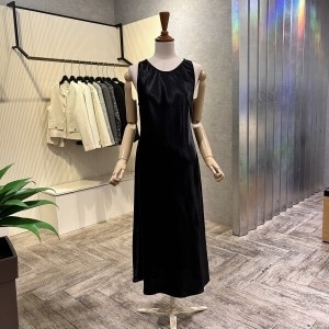 Ab.f.z 민소매 새틴 롱 원피스 AOA1QO011