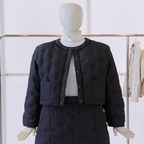 씨씨콜렉트 라운드 퀼팅 경량 숏 구스 패딩 E254PSG181