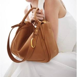 헤지스 [H-VARY] 에이치 베리 브라운 레더 L 숄더백_HIBA6E162W2