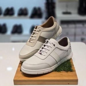 허시파피 세이브존04 남성컴포트캐주얼초경량베이직슬랙스스니커즈 화이트 IDFCD S41935950