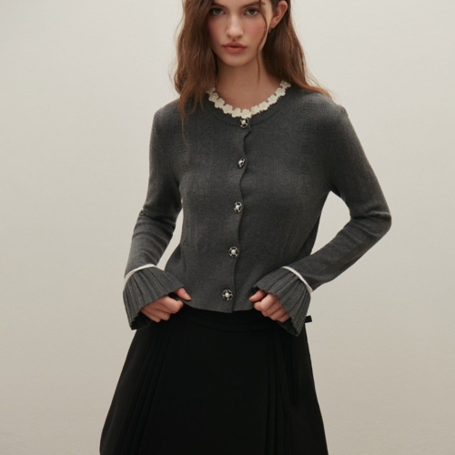 사틴 플리츠 소매 프릴넥 니트 S254B990