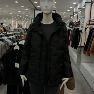 샤트렌 더즌 다운후드 탈부착이 가능한 점퍼 HCEWDW801