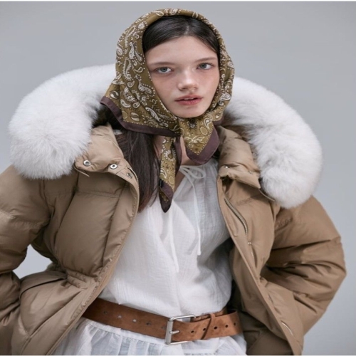 플라스틱아일랜드 여성 구스 사가퍼 드로우스트링 야상형 구스 다운 PR4NZ081